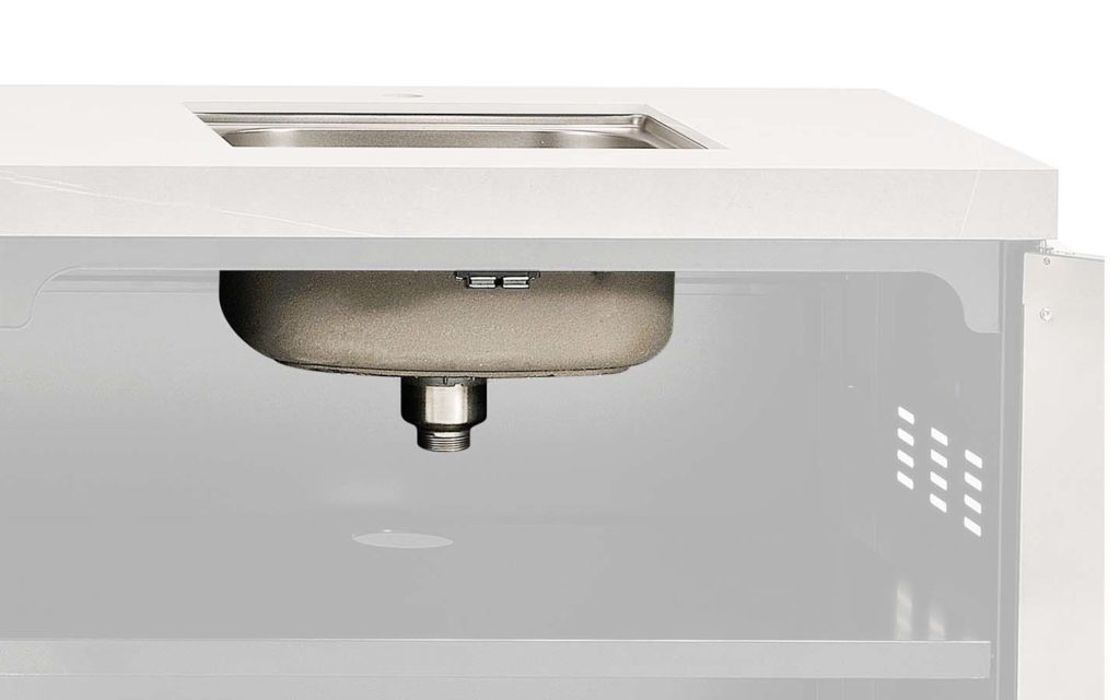 Outdoor Kitchen under bench sink