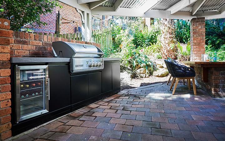 Selling Houses with CROSSRAY Outdoor Kitchen