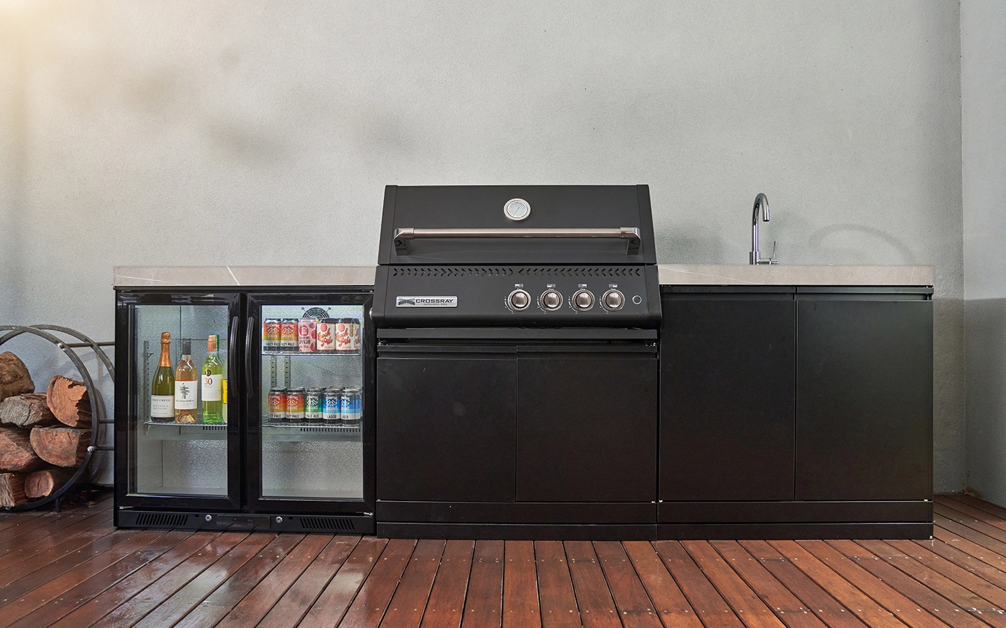 GD4KG XPlor Classic black outdoor kitchen lifestyle